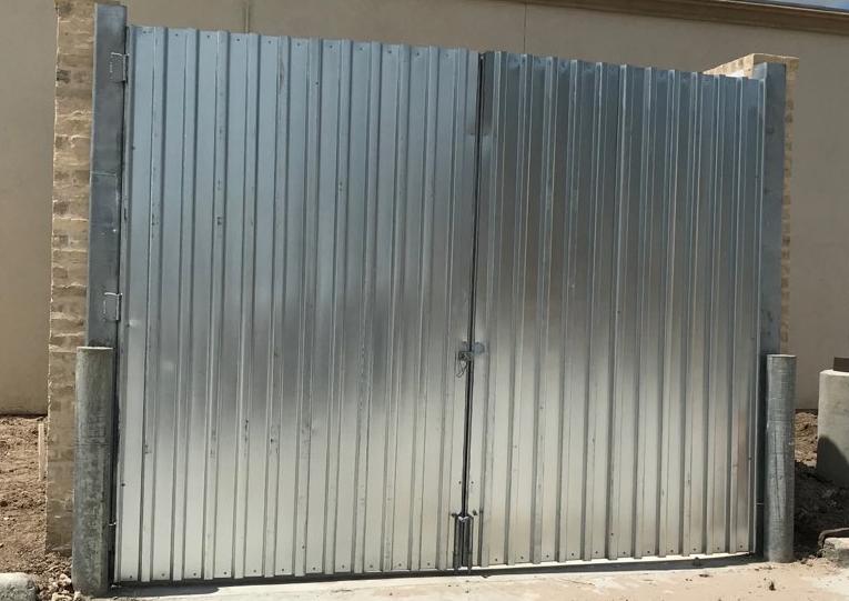 Metal Door Business Enclosure